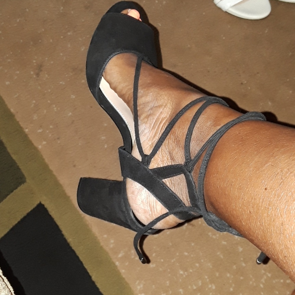 Gianni Bini Black Suede Heels